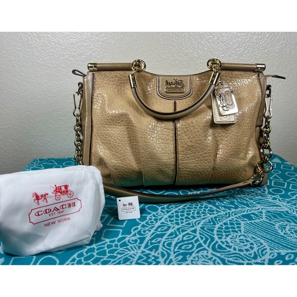 COACH Satchel Purse Beige Leather Embossed Chain Detail Handbag Dust bag - Picture 1 of 16